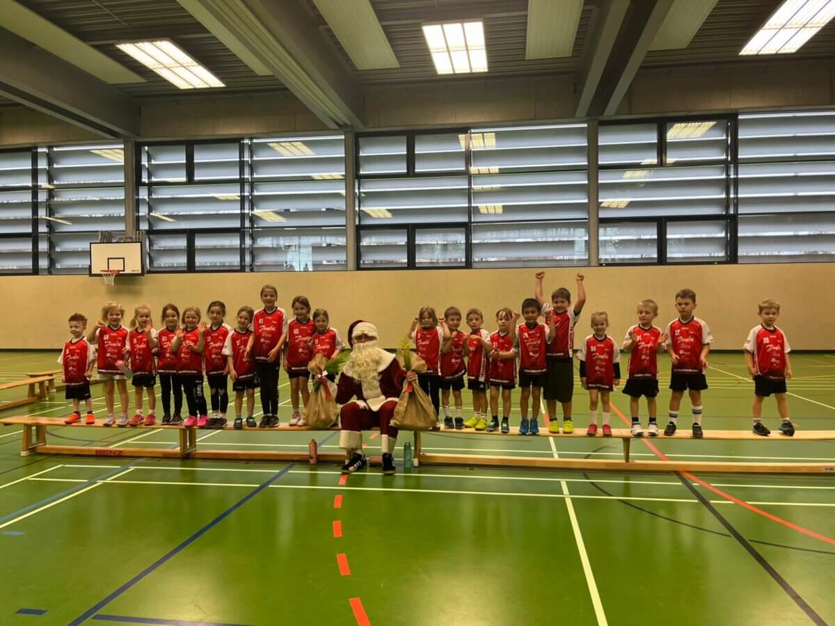 2025 12 07 Minis Beim Nikolausturnier In Rt